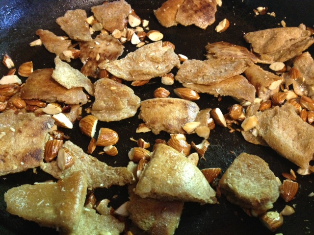 Spinach Salad with Dates and Almonds 3