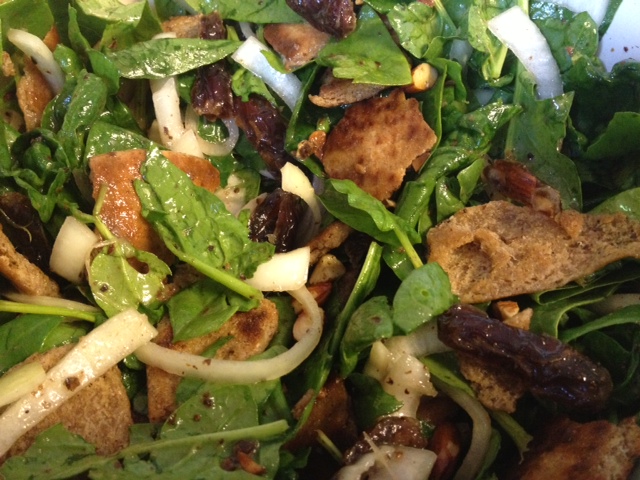 Spinach Salad with Dates and Almonds 4